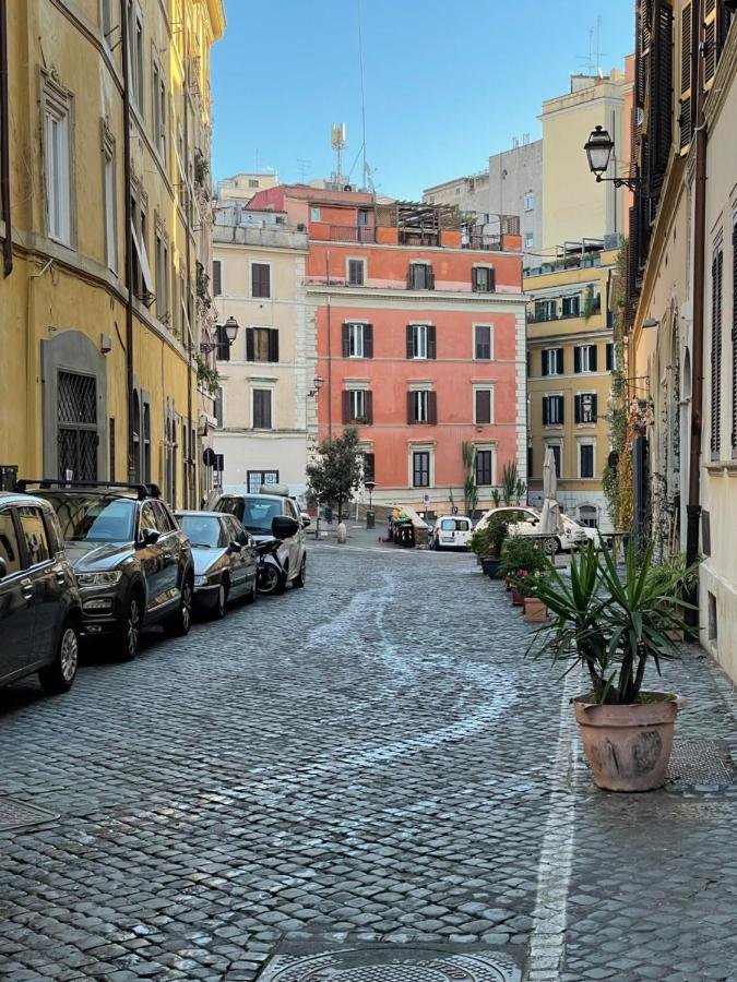 Small Mezzanine Apartment Colosseo Roma Ngoại thất bức ảnh