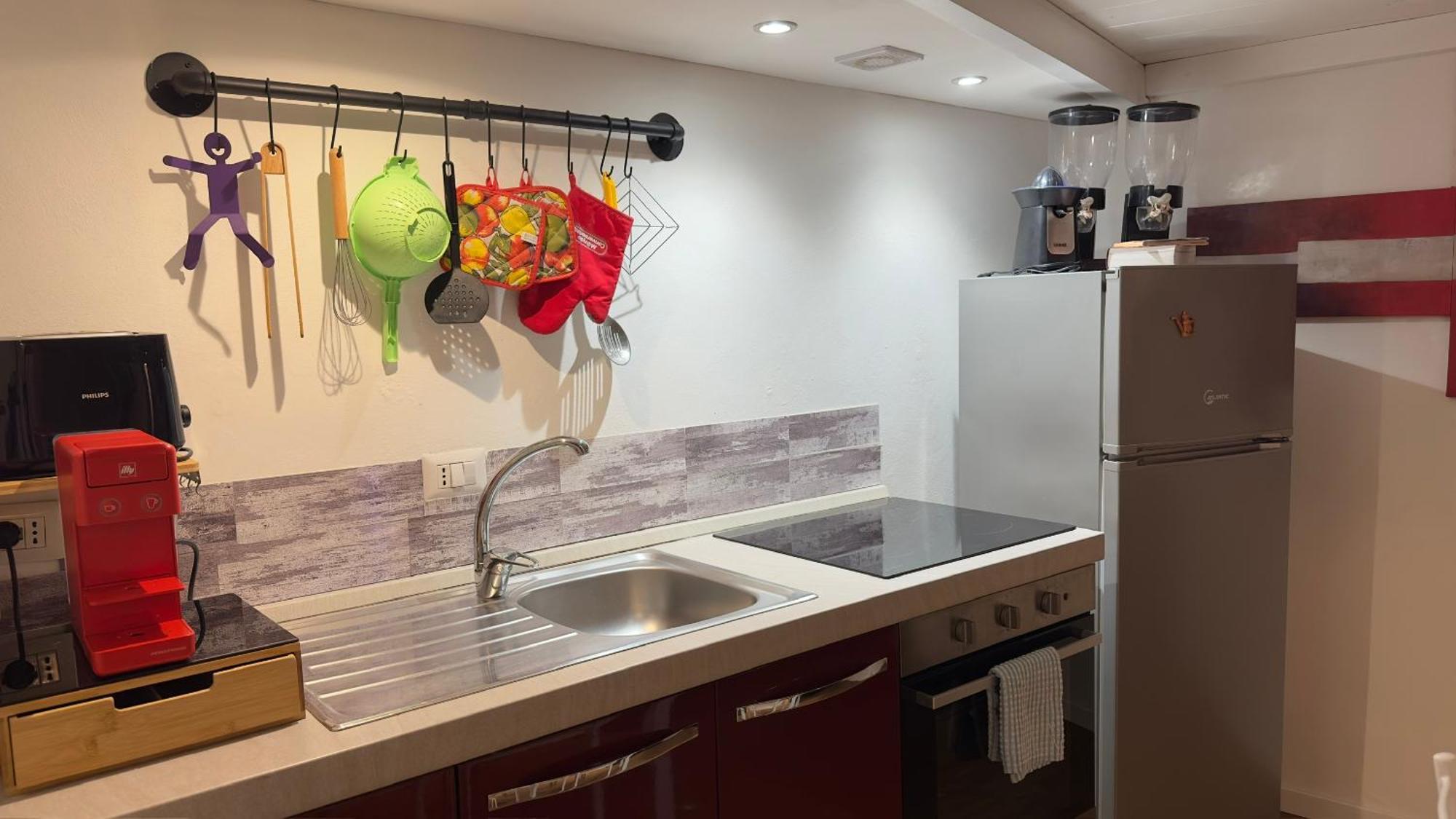 Small Mezzanine Apartment Colosseo Roma Ngoại thất bức ảnh